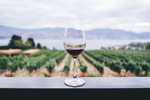 Már csak 23 liter bort iszik a magyar évente