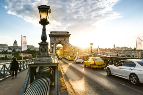Turistaáradat fenyegeti Budapestet