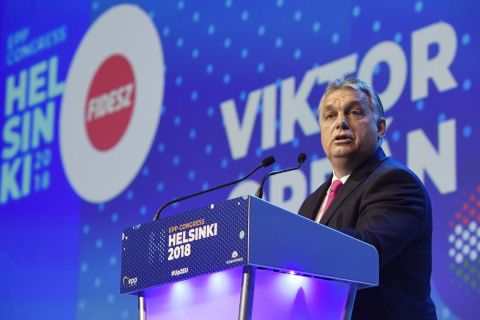 Orbán Viktor miniszterelnök felszólal az Európai Néppárt kongresszusán a Messukeskus Kongresszusi Központban, Helsinkiben 2018. november 8-án.