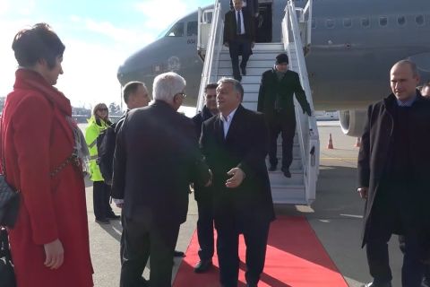 Ismét a honvédség repülője vitte Orbánt