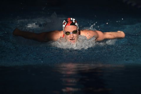 Hosszú Katinka háromszoros olimpiai bajnok úszó edz a fővárosi Duna Arénában 2018. november 28-án.