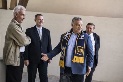 Orbán Viktor a Puskás Akadémia Sport- és Konferenciaközpont átadó ünnepségén Felcsúton 2018. október 13-án.