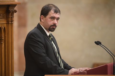 Szávay István jobbikos képviselő, a Magyar-székely összetartozás napjáról szóló javaslat egyik előterjesztője felszólal az indítvány általános vitájában az Országgyűlés plenáris ülésén 2018. november 28-án.