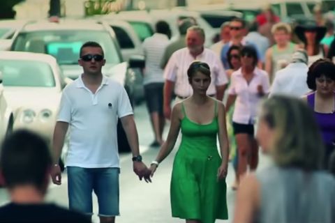 Spanyol üdülőhely promófilmje buktatta le a Rogán-házaspárt
