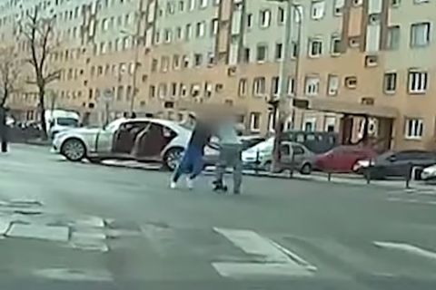 Ezért nem kap elismerést a fegyveres túszejtővel dulakodó budapesti autós
