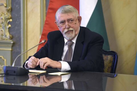 Kásler Miklós, az emberi erőforrások minisztere a magyar ápolók napja alkalmából tartott sajtótájékoztatón a minisztériumban 2019. február 18-án.
