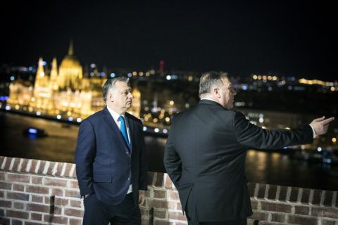 Orbán Viktor miniszterelnök (b) fogadja Mike Pompeo amerikai külügyminisztert hivatalában, a Karmelita kolostorban 2019. február 11-én.