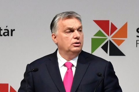 Orbán Viktor miniszterelnök beszédet mond a XII. Szakma Sztár Fesztiválon a Hungexpo Budapesti Vásárközpontban 2019. március 12-én. A március 14-ig tartó fesztiválon rendezik meg a Szakma Kiváló Tanulója Verseny, az Országos Szakmai Tanulmányi Verseny és a SkillsHungary döntőit.