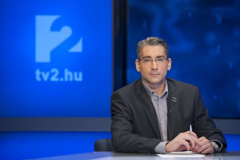 Otthagyja a TV2-őt Azurák Csaba