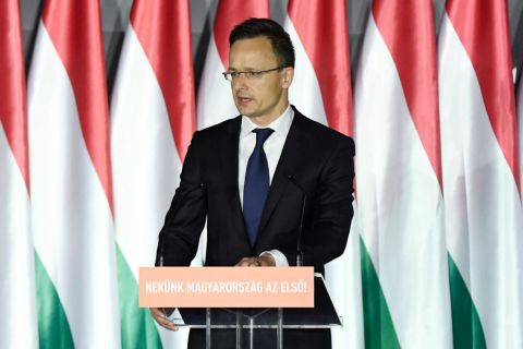 Szijjártó Péter külgazdasági és külügyminiszter beszédet mond a Parlamenti Szalon című rendezvényen a Bálna Budapest rendezvényközpontban 2019. április 5-én.