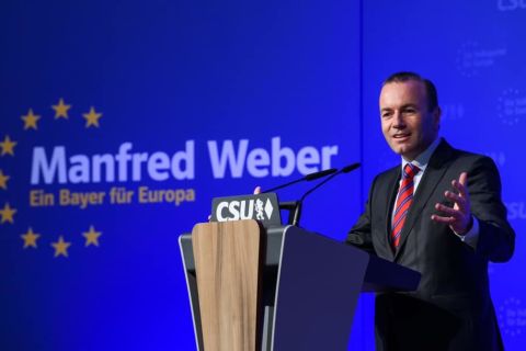 Weber: Magyarország rossz irányba tart Orbánnal