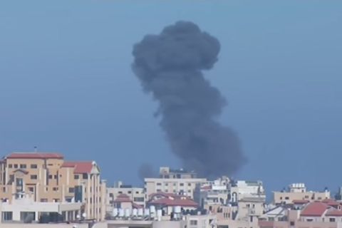 Már 450 rakétát lőttek ki Gázából Izraelre, Netanjahu ellentámadásokat rendelt el