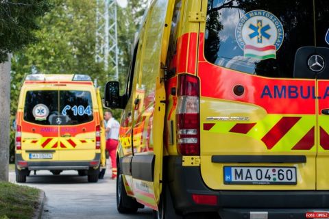 Majdnem meghalt ebéd közben egy férfi Egerben, szabadnapos mentősöknek köszönheti az életét
