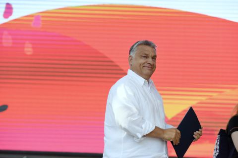 Orbán Viktor előadása előtt a 30. Bálványosi Nyári Szabadegyetem és Diáktáborban (Tusványos) az erdélyi Tusnádfürdőn 2019. július 27-én.