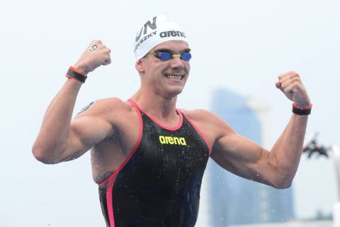 A győztes Rasovszky Kristóf a nyíltvízi úszók férfi 5 kilométeres versenyének befutója után a 18. vizes világbajnokságon a dél-koreai Joszuban 2019. július 13-án.