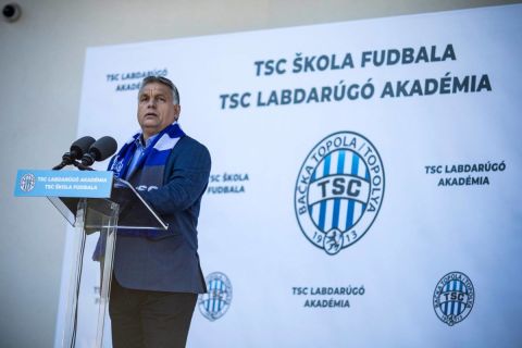 Orbán Viktor a TSC Labdarúgó Akadémia avatásán.