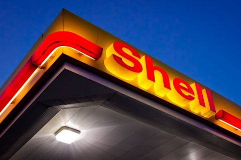 Újabb korlátozás: 25 ezer forintig lehet csak tankolni a Shell-kutakon; a MOL nyugtat