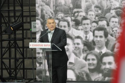 Orbán Viktor beszédet mond a Terror Házánál 2017. október 23-án.