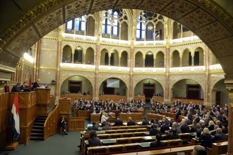 Szavazás az Országgyűlés plenáris ülésén 2019. november 19-én.