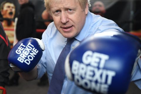 Nagyot nyert Boris Johnson, jöhet a brit kilépés