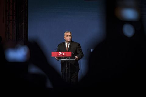 Temesvár, 2019. december 14.
A Miniszterelnöki Sajtóiroda által közreadott képen Orbán Viktor miniszterelnök beszédet mond a ,,Temesvár 30 emlékhét gálaestjén Temesváron 2019. december 14-én.