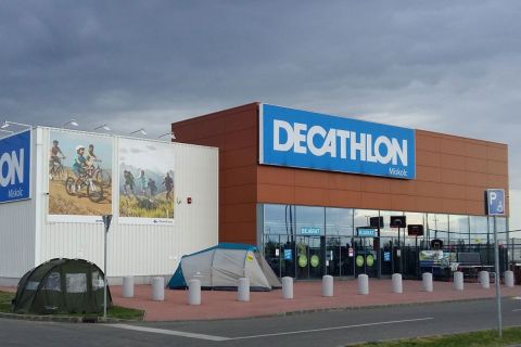 A miskolci Decathlon áruház.