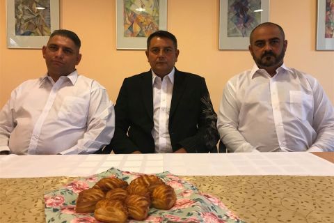 A gyöngyöspatai Roma Nemzetiségi Önkormányzat képviselő testülete az alakuló ülésen 2019 októberében.