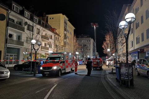 Több embert lelőtt egy szélsőjobbos radikális Frankfurt közelében
