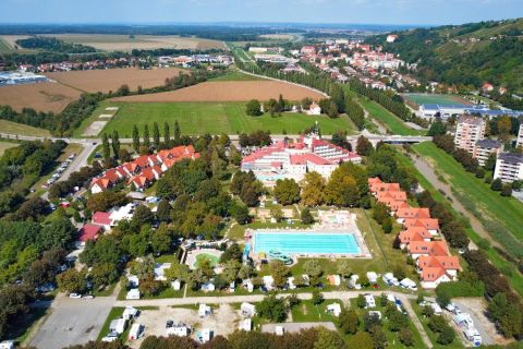 9 millió euróért vesz wellness központot a magyar állam Szlovéniában, fociakadémia is épül mellé