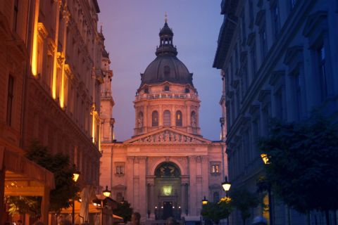 Tömegével mondják le a turisták a budapesti szállásfoglalásokat