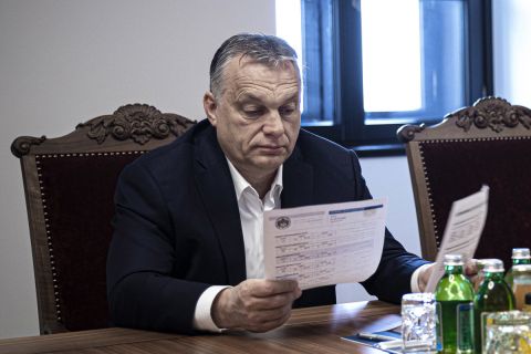 Orbán Viktor a Karmelita kolostorban 2020. március 26-án.