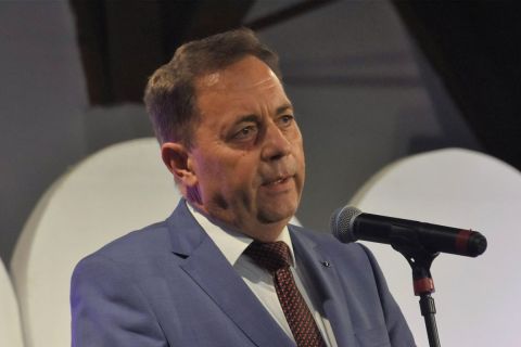 Fideszes képviselő: „nem félek a koronavírustól, mert autóbalesetben is meghalhatok”