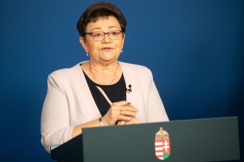 Müller Cecília országos tisztifőorvos a koronavírus-fertőzés elleni védekezésért felelős operatív törzs online sajtótájékoztatóján 2020. május 8-án.