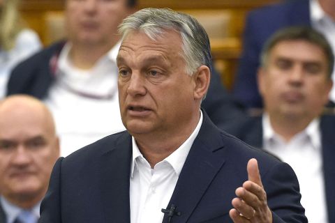 Orbán Viktor miniszterelnök azonnali kérdésre válaszol az Országgyűlés plenáris ülésén 2020. május 25-én.