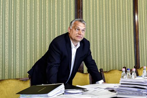 Orbán Viktor miniszterelnök a Pénzügyminisztérium épületében 2020. május 11-én.