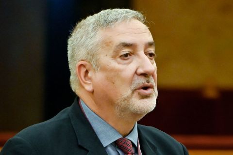 Halász János fideszes képviselő napirend előtt szólal fel az Országgyűlés plenáris ülésén 2020. szeptember 22-én.