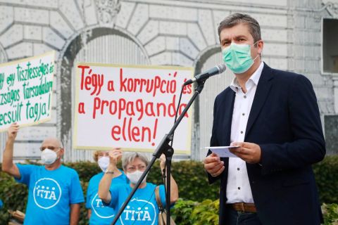 Hadházyék blokádot hirdettek az MTVA-székházhoz október 23-ára