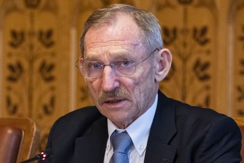 Pintér Sándor belügyminiszter éves meghallgatásán az Országgyűlés magyarországi nemzetiségek bizottságának ülésén az Országház Széll Kálmán-termében 2020. december 10-én.