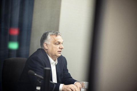 Orbán Viktor kormányfő interjút ad a Jó reggelt, Magyarország! című műsorban a Kossuth rádió stúdiójában 2021. április 23-án.