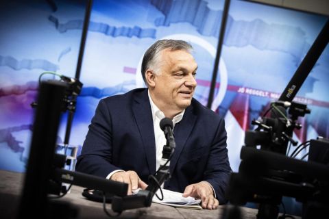 Orbán Viktor kormányfő interjút ad a Jó reggelt, Magyarország! című műsorban a Kossuth rádió stúdiójában 2021. május 21-én.