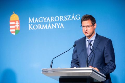 Gulyás Gergely, a Miniszterelnökséget vezető miniszter a Kormányinfó sajtótájékoztatón a Miniszterelnöki Kabinetiroda sajtótermében 2021. június 24-én.