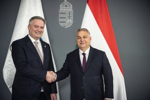 Orbán Viktor kormányfő (j) fogadja Mathias Cormannt, a Gazdasági Együttműködési és Fejlesztési Szervezet (OECD) főtitkárát a Karmelita kolostorban 2021. november 29-én.