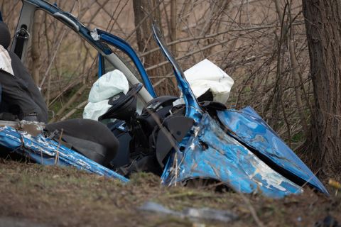Út menti árokba csapódott személygépkocsi a Bács-Kiskun megyei Kéleshalom és Jánoshalma között 2022. február 4-én.