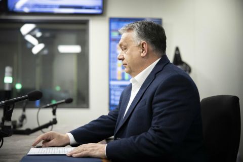 Orbán Viktor miniszterelnök interjút ad a Jó reggelt, Magyarország! című műsorban a Kossuth Rádió stúdiójában 2023. március 10-én.