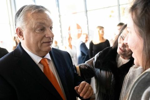„Faszagyerek, igazi államférfi” – ezek Orbán Viktor legjobb tulajdonságai a fideszesek szerint