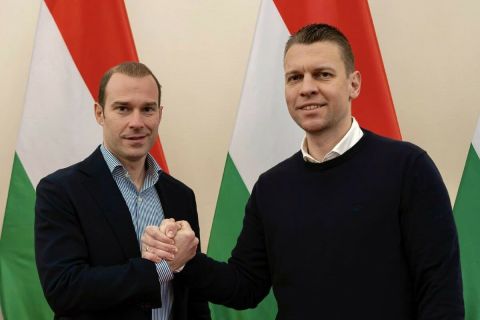 Új mélységeket céloz meg a Fidesz: Menczer Tamás váltja Hollikot a kommunikációs igazgatói poszton