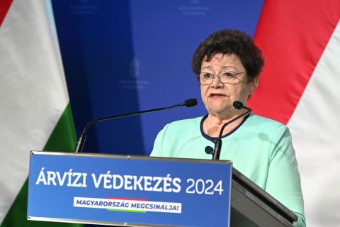 Müller Cecília országos tisztifőorvos az árvíz elleni védekezésről tartott sajtótájékoztatón a Miniszterelnöki Kabinetiroda sajtótermében 2024. szeptember 24-én.