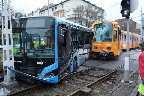 Összeütközött egy busz és egy villamos Zuglóban