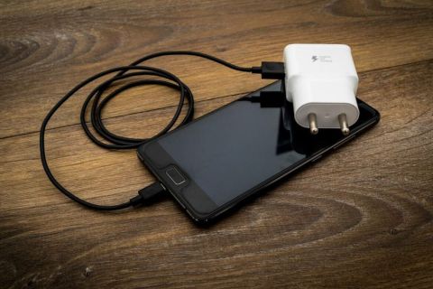 Automaták, amik által rugalmasan elérhetőek a mobilkiegészítők