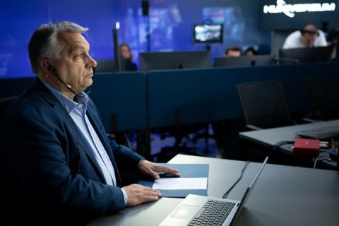 orban-viktor-haboru-kapu-tibor
